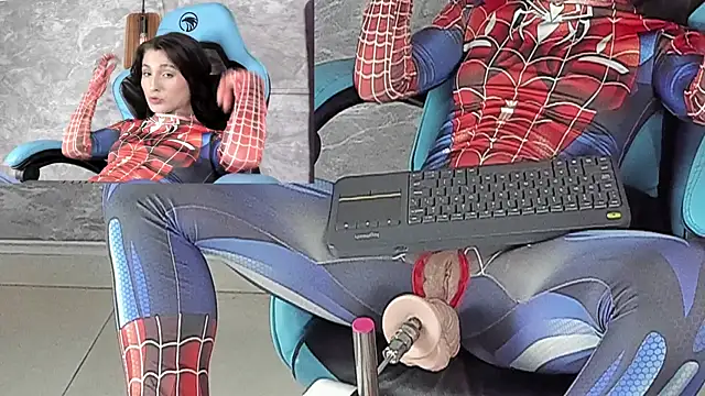 Snapshot of Little_lili19 chatting on January 24, 9:05 pm Little lili19 online show from January 24, 9:05 pm