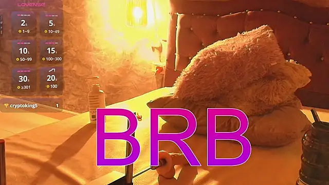 Snapshot of Little_lili19 chatting on February 17, 11:53 pm Little lili19 online show from February 17, 11:53 pm