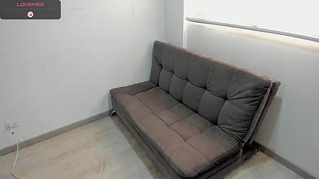 Snapshot of AbrilSonne chatting on February 23, 7:17 pm AbrilSonne online show from February 23, 7:17 pm