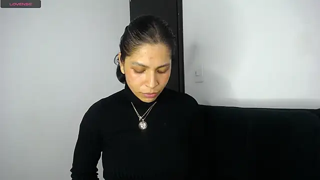 Snapshot of AbrilSonne chatting on September 9, 1:05 am AbrilSonne online show from September 9, 1:05 am