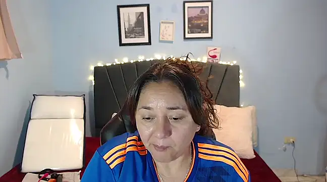 Snapshot of AngelRouss chatting on February 12, 2:10 pm AngelRouss online show from February 12, 2:10 pm