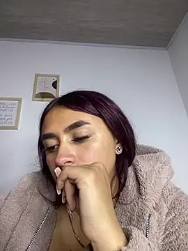 Snapshot of michell_boobs_ chatting on December 22, 3:55 pm michell boobs online show from December 22, 3:55 pm