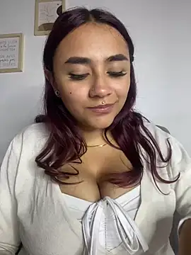 Snapshot of michell_boobs_ chatting on December 23, 12:52 pm michell boobs online show from December 23, 12:52 pm
