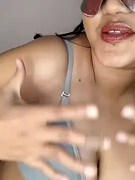 Riya Stream01 online show from January 19, 11:10 pm