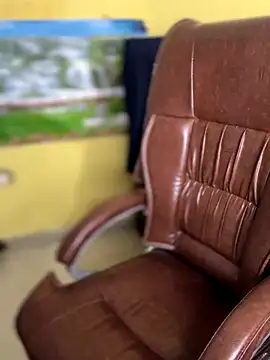 FlatVincy4 online show from December 4, 4:33 am