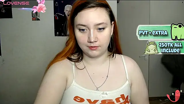 Snapshot of Bitchy_Lily chatting on January 27, 6:31 pm Bitchy Lily online show from January 27, 6:31 pm