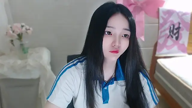 qiqi--- online show from April 23, 12:29 pm