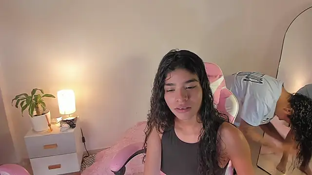 martina roldam online show from October 3, 1:02 am