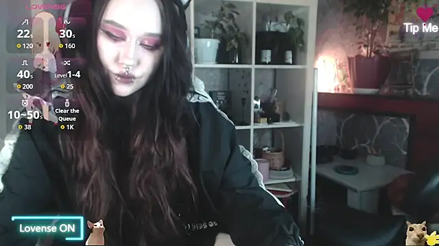 chloe crystall killer online show from July 17, 1:40 pm