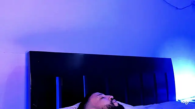 BradLeon  online show from March 22, 3:52 am