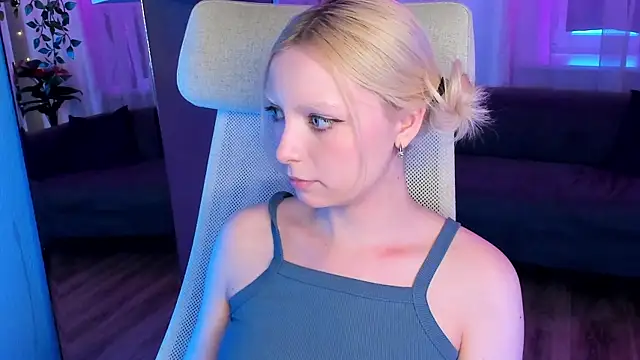 Snapshot of forget_me_not_eve chatting on February 19, 11:06 am forget me not eve online show from February 19, 11:06 am