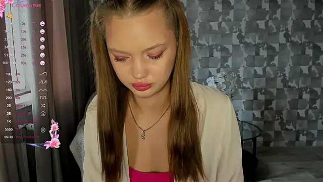 Lovely Lure online show from January 31, 9:59 am