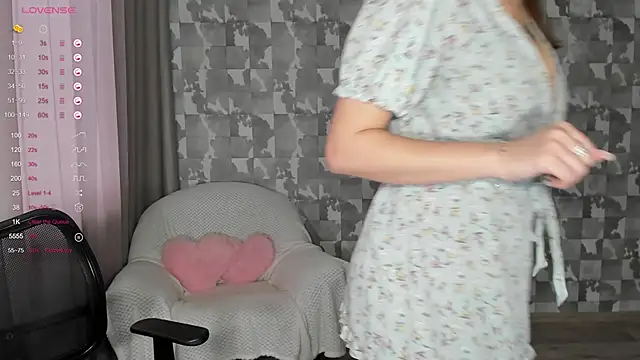 Lovely Lure online show from March 6, 5:35 am