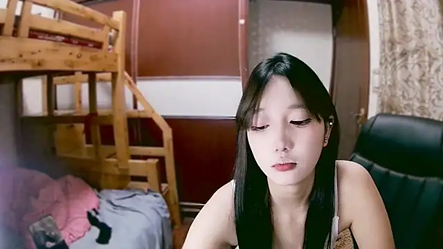 Snapshot of lulu-2002 chatting on December 31, 4:14 pm lulu-2002 online show from December 31, 4:14 pm