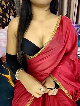 Little  Lia online show from March 26, 1:17 pm