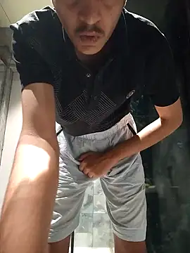 J JEN5 online show from December 20, 9:17 pm