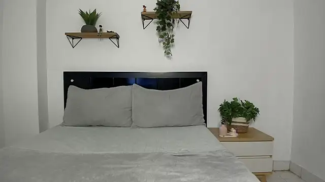 naughty 1girl online show from February 25, 11:55 pm