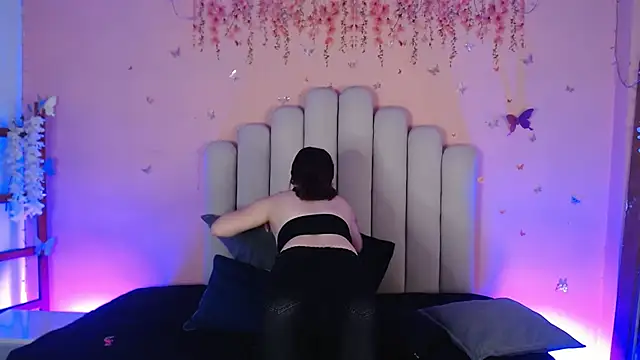 Sweetlu gh online show from October 11, 7:23 pm