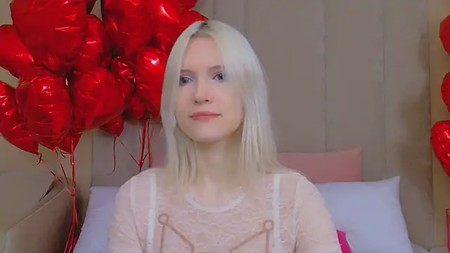 Snapshot of NellieLoyns chatting on February 17, 5:30 pm NellieLoyns online show from February 17, 5:30 pm