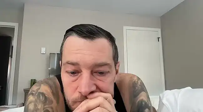 Snapshot of moon-boy chatting on December 27, 2:33 pm moon-boy online show from December 27, 2:33 pm