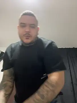 El Titan1998 online show from December 27, 4:47 am