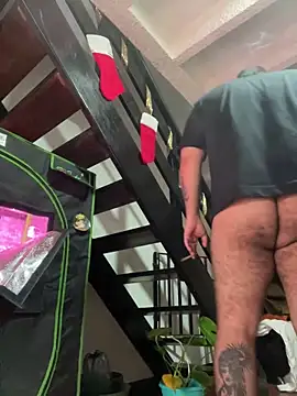 El Titan1998 online show from January 2, 7:51 pm