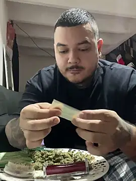 El Titan1998 online show from January 8, 12:05 pm