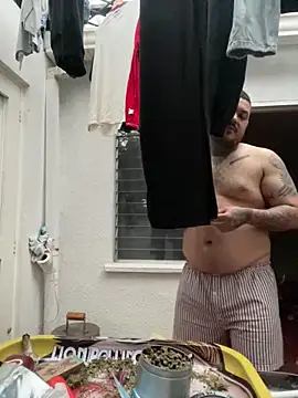 El Titan1998 online show from March 7, 11:29 am