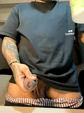 El Titan1998 online show from September 15, 11:27 pm