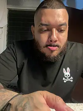 Snapshot of El_Titan1998 chatting on February 10, 11:53 pm El Titan1998 online show from February 10, 11:53 pm