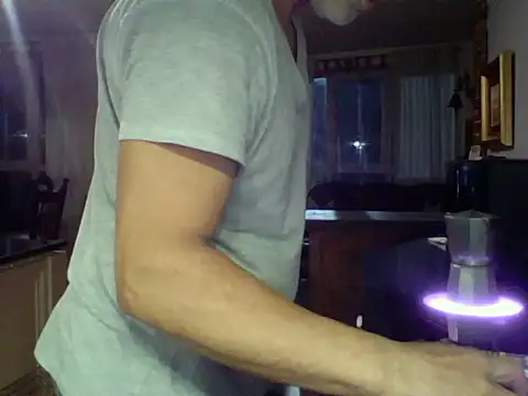 Snapshot of kevincumporn chatting on October 22, 2:23 am kevincumporn online show from October 22, 2:23 am