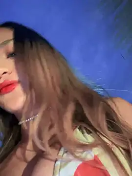 Snapshot of Mariapaula chatting on February 1, 11:27 pm Mariapaula online show from February 1, 11:27 pm