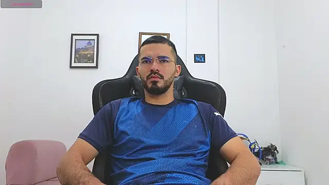 Massimoo 07 online show from December 15, 4:22 pm