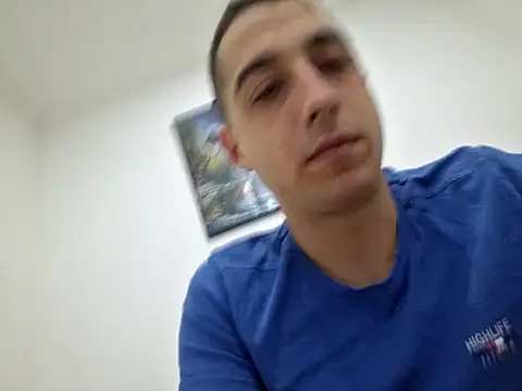 Snapshot of Bigboymenqy chatting on December 22, 6:37 pm Bigboymenqy online show from December 22, 6:37 pm