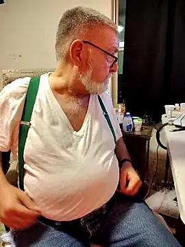 viejo oso online show from October 11, 9:41 am