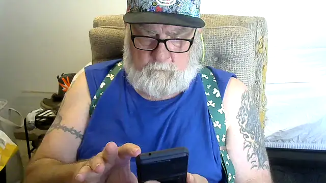 viejo oso online show from March 13, 10:38 pm