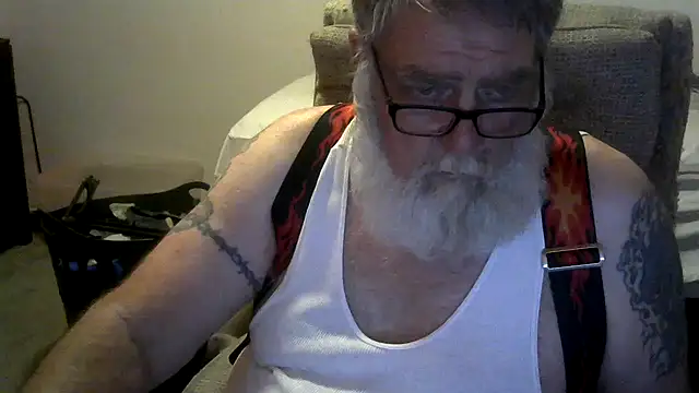 Snapshot of viejo_oso chatting on May 13, 6:11 am viejo oso online show from May 13, 6:11 am