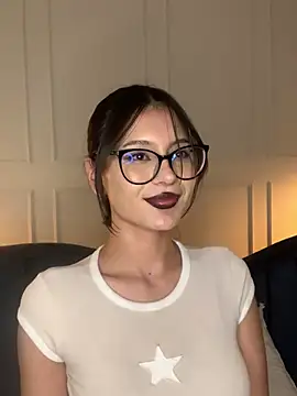 Snapshot of Abbydreams_ chatting on February 23, 2:07 am Abbydreams online show from February 23, 2:07 am