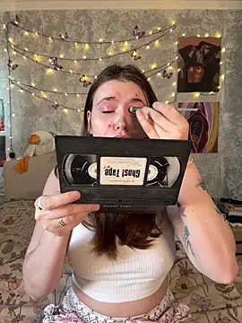 Sabrina shells online show from December 19, 10:11 am