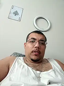 Snapshot of cloudy_couple444 chatting on September 17, 9:38 pm cloudy couple444 online show from September 17, 9:38 pm