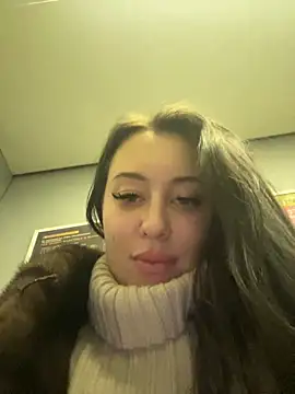 AndreaMood online show from January 4, 5:37 pm