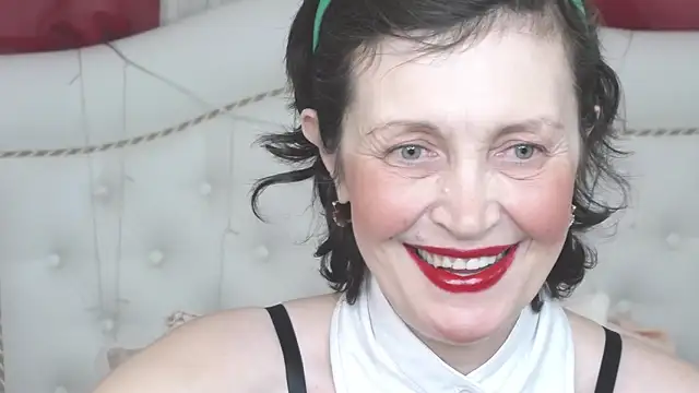 SilviaHart online show from December 18, 12:55 pm