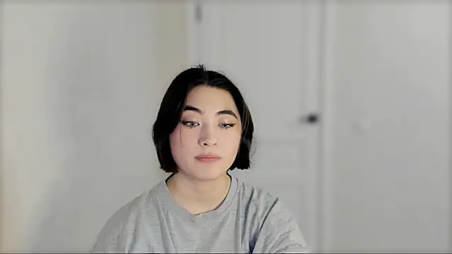  hannah baker online show from February 25, 9:09 am