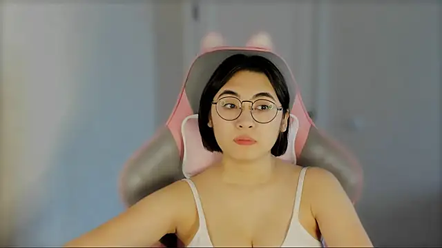  hannah baker online show from March 9, 10:08 am