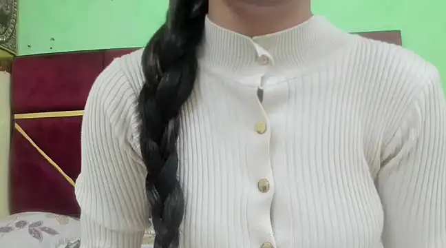 Snapshot of Somiya87 chatting on February 25, 4:10 pm Somiya87 online show from February 25, 4:10 pm