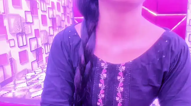 Snapshot of Somiya87 chatting on March 12, 5:28 pm Somiya87 online show from March 12, 5:28 pm