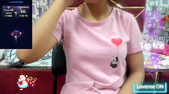 Snapshot of Somiya87 chatting on March 19, 6:44 pm Somiya87 online show from March 19, 6:44 pm