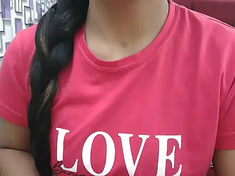 Snapshot of Somiya87 chatting on November 14, 8:07 pm Somiya87 online show from November 14, 8:07 pm