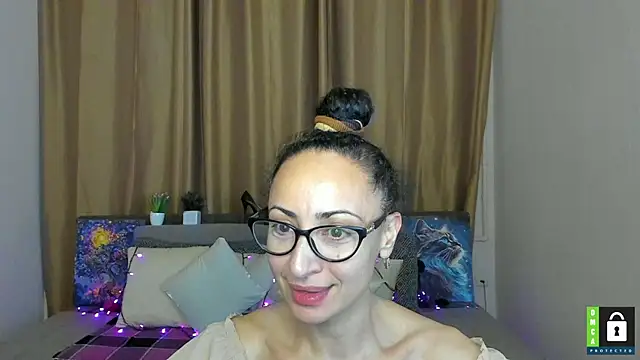 Arianasweety23 online show from November 11, 6:30 pm