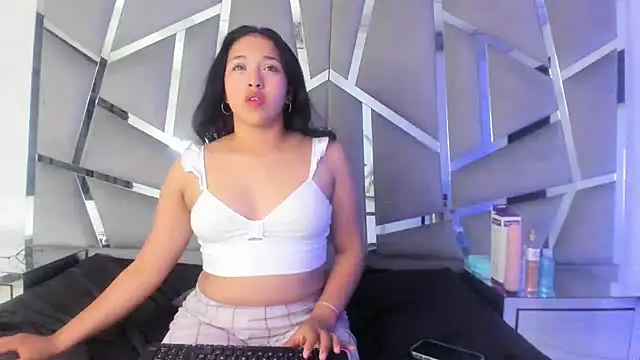 IsabellRodriguez18 online show from January 14, 10:48 am